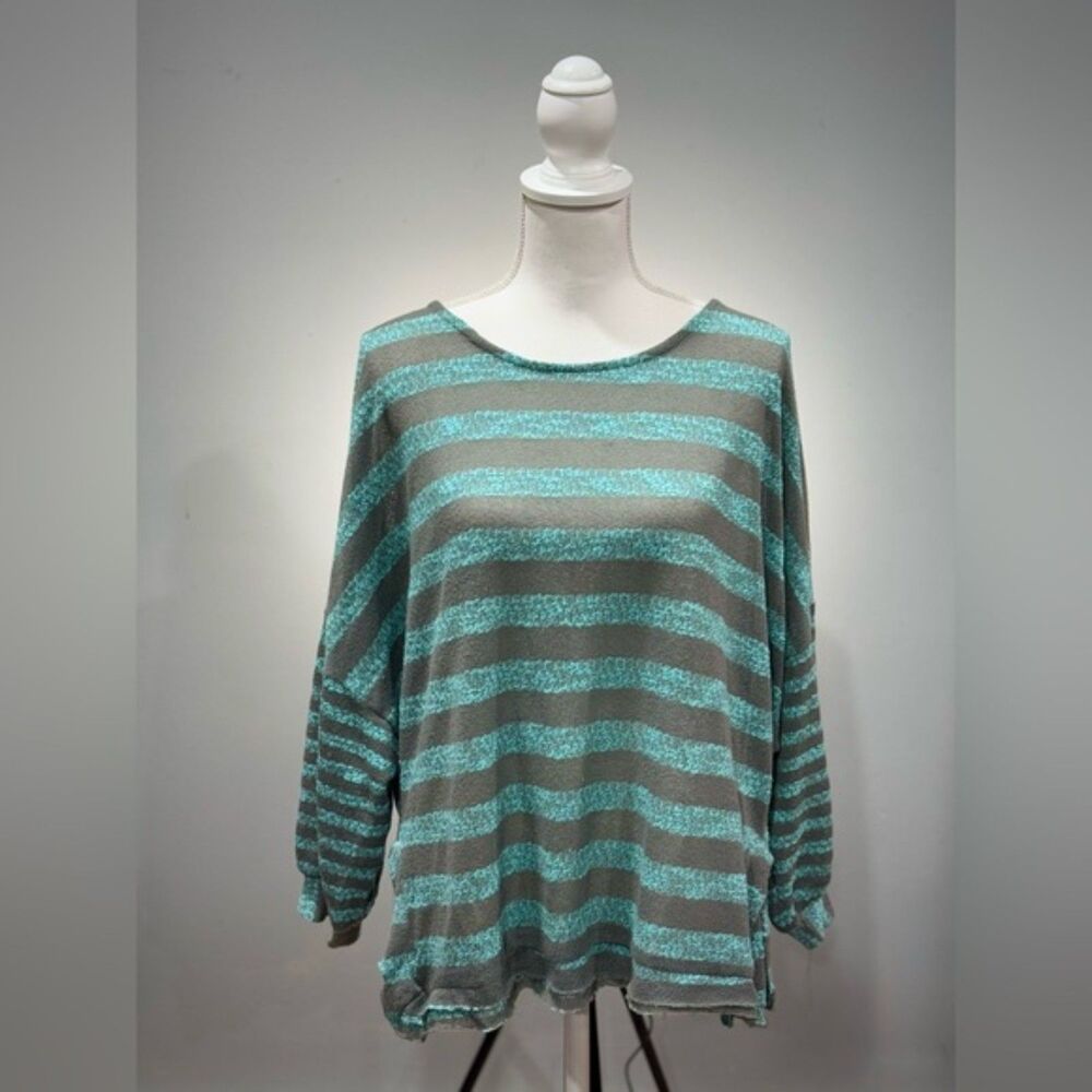 SALE! Gray/Blue Umgee Relaxed Fit Dolman Sleeve Top Size M EUC